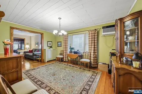 78 W 38th Street Bayonne NJ 07002