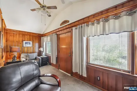 78 W 38th Street Bayonne NJ 07002
