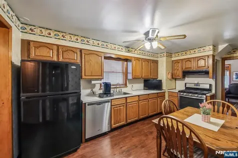 78 W 38th Street Bayonne NJ 07002