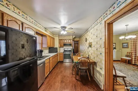 78 W 38th Street Bayonne NJ 07002