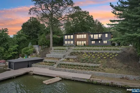 12 Rocky Point Road West Milford NJ 07421