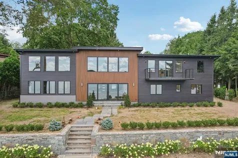 12 Rocky Point Road West Milford NJ 07421