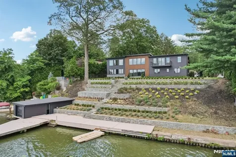 12 Rocky Point Road West Milford NJ 07421