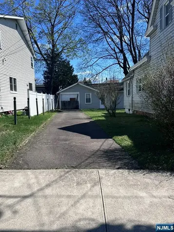 163 Passaic Hawthorne NJ 07506