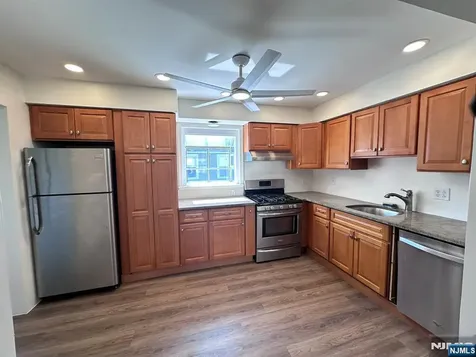 163 Passaic Hawthorne NJ 07506