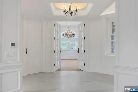 67 Robin Lane Alpine NJ 07620