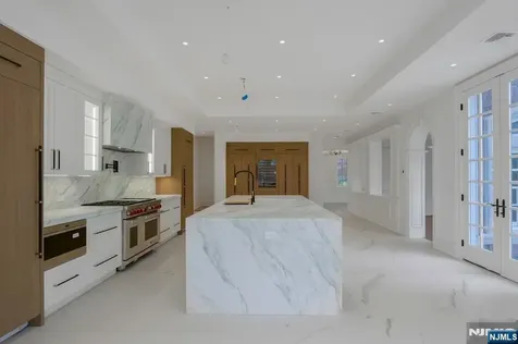 67 Robin Lane Alpine NJ 07620
