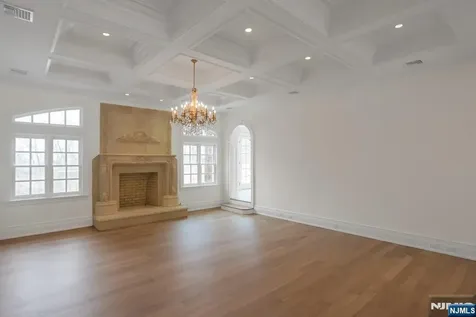 67 Robin Lane Alpine NJ 07620
