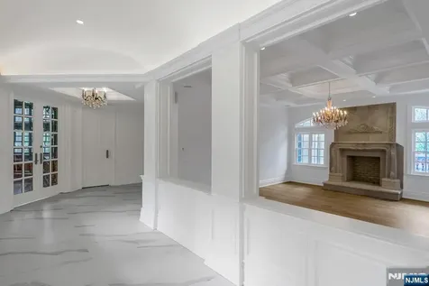 67 Robin Lane Alpine NJ 07620