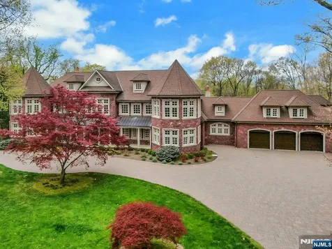 67 Robin Lane Alpine NJ 07620