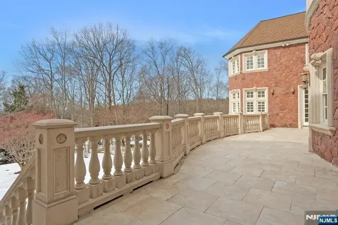 67 Robin Lane Alpine NJ 07620