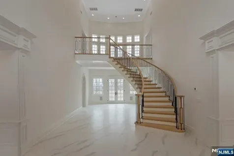 67 Robin Lane Alpine NJ 07620
