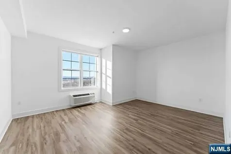 520 Cliff Street Fairview NJ 07022