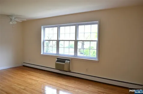 45 Maltbie Avenue Midland Park NJ 07432