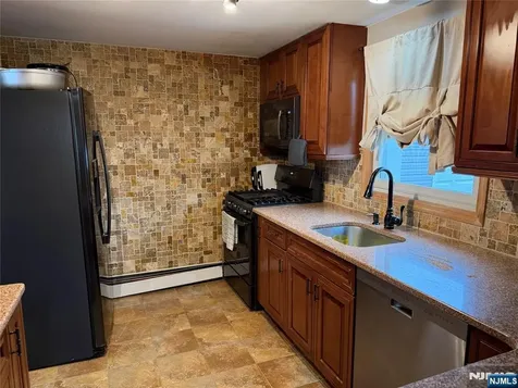 21 Daned Road Emerson NJ 07630