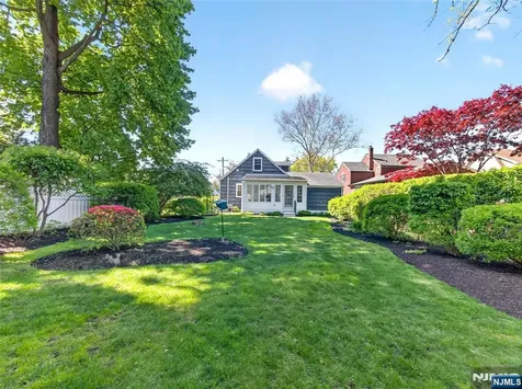 832 Summit Avenue Hackensack NJ 07601
