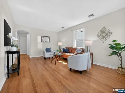 832 Summit Avenue Hackensack NJ 07601