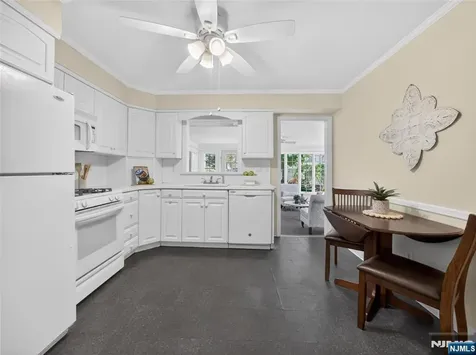 832 Summit Avenue Hackensack NJ 07601