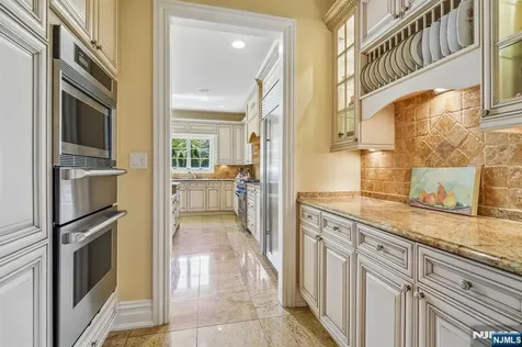 7 Jean Drive Englewood Cliffs NJ 07632