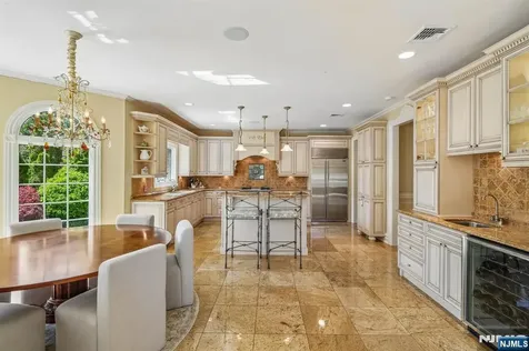 7 Jean Drive Englewood Cliffs NJ 07632