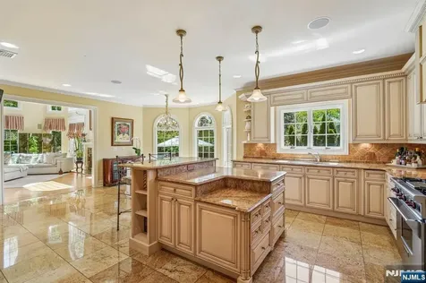 7 Jean Drive Englewood Cliffs NJ 07632