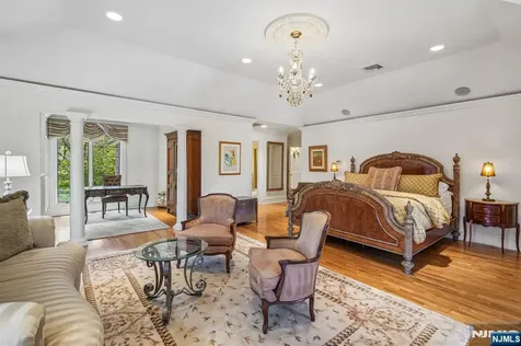 7 Jean Drive Englewood Cliffs NJ 07632
