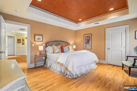 7 Jean Drive Englewood Cliffs NJ 07632