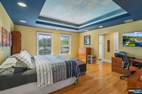 7 Jean Drive Englewood Cliffs NJ 07632