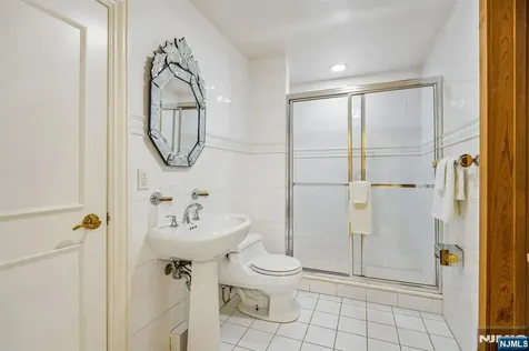 7 Jean Drive Englewood Cliffs NJ 07632