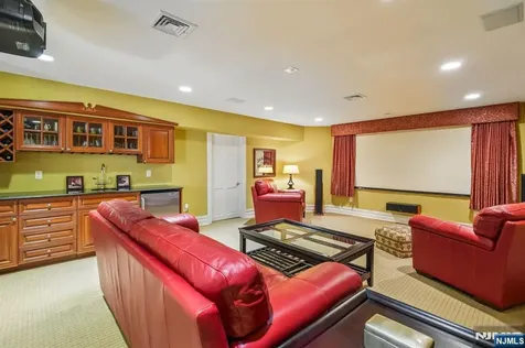 7 Jean Drive Englewood Cliffs NJ 07632