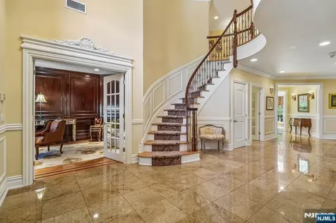 7 Jean Drive Englewood Cliffs NJ 07632