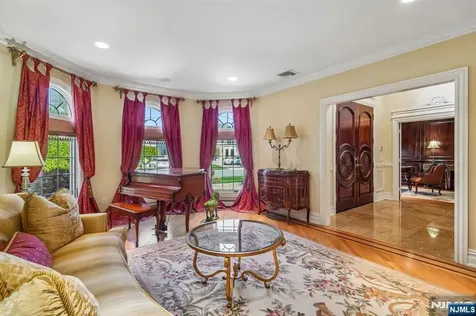 7 Jean Drive Englewood Cliffs NJ 07632
