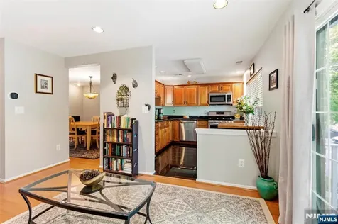 2063 Drake Court Mahwah NJ 07430
