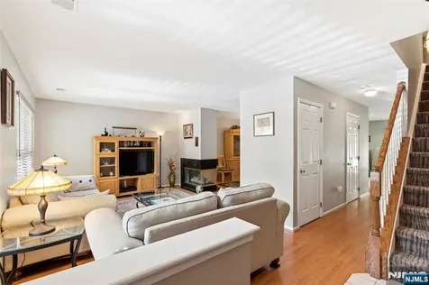 2063 Drake Court Mahwah NJ 07430