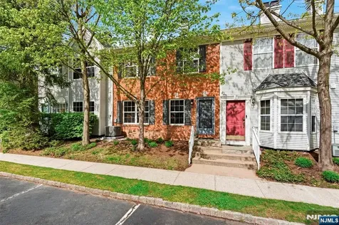 2063 Drake Court Mahwah NJ 07430