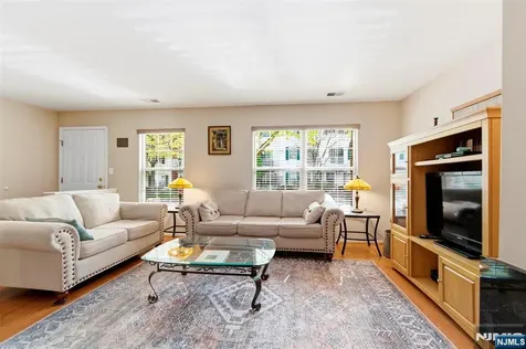 2063 Drake Court Mahwah NJ 07430