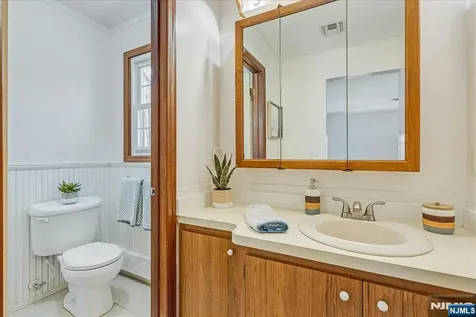 6 Fleming Court Washington Township NJ 07853