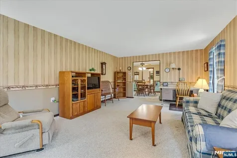 6 Fleming Court Washington Township NJ 07853