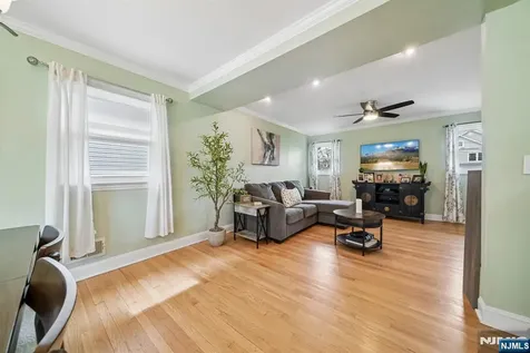 16 Lee Road Livingston NJ 07039