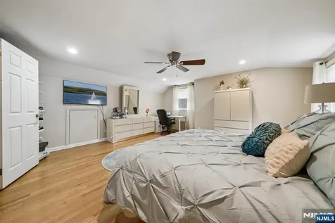 16 Lee Road Livingston NJ 07039
