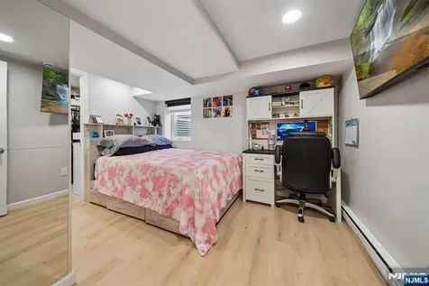 16 Lee Road Livingston NJ 07039