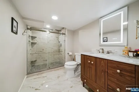 16 Lee Road Livingston NJ 07039