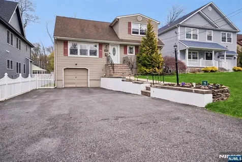 16 Lee Road Livingston NJ 07039
