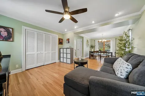 16 Lee Road Livingston NJ 07039