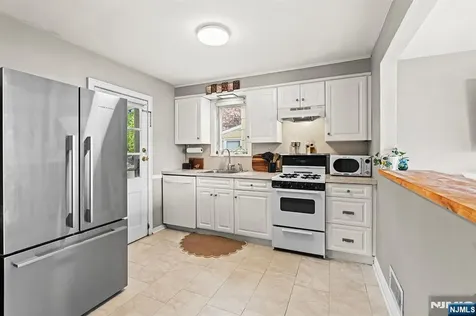 80 Ardmore Avenue Clifton NJ 07014