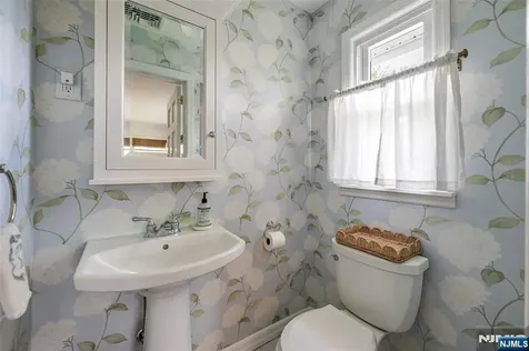 280 Eldon Court Ridgewood NJ 07450