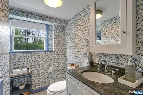 280 Eldon Court Ridgewood NJ 07450