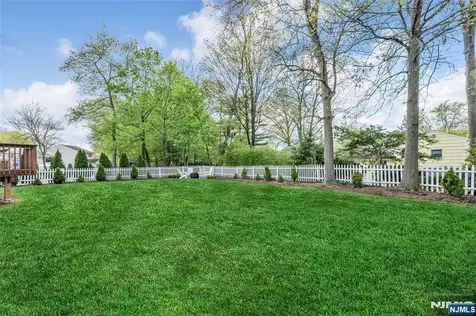 280 Eldon Court Ridgewood NJ 07450