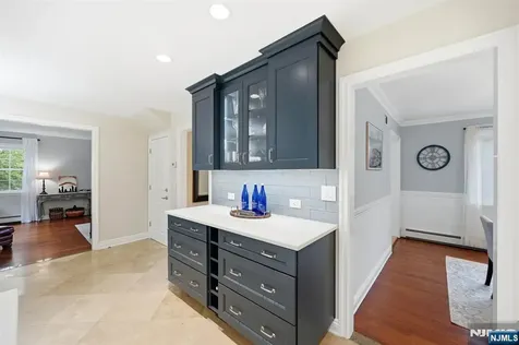 118 Manito Avenue Oakland NJ 07430