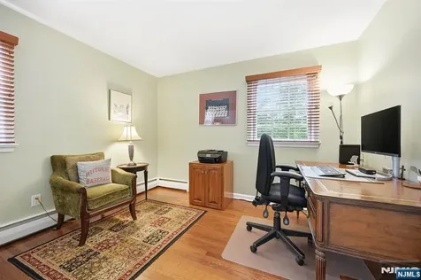118 Manito Avenue Oakland NJ 07430